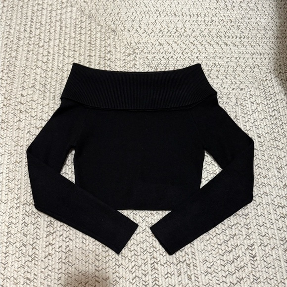 NWT Line & Dot Heart Struck Sweater – Off-Shoulder Knit - Picture 6 of 8